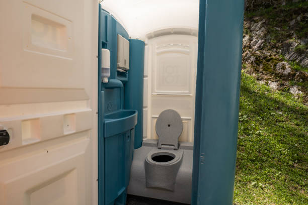 Best Porta potty delivery and setup  in Mondovi, WI